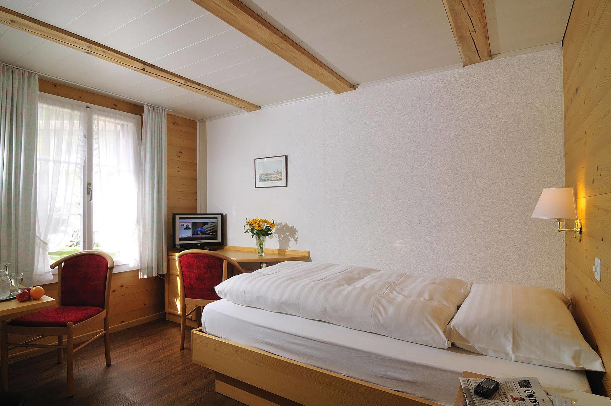 Hotel Chalet Swiss Interlaken Dış mekan fotoğraf